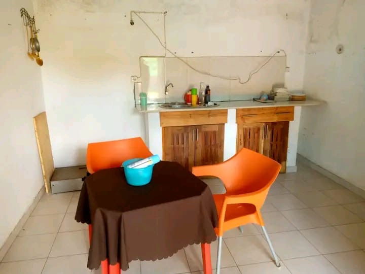 Arrenda-se uma casa Tipo3 na FACIM