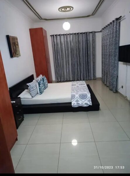 VENDE-SE GEMINADA TRIPLEX TIPO 5 📍NA SOMMERCHIELD 2 PRÓXIMO DO CAFÉ SOL
