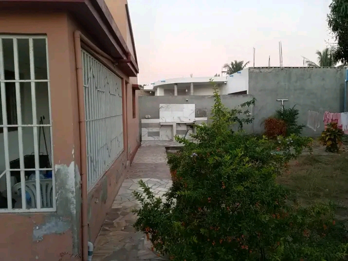 (Malhazine) ARRENDA-SE BELÍSSIMA TIPO 2 ESPAÇOSA E INDEPENDENTE EM KUMBEZA HÁ 5 MINUTOS DA AV. DE MOÇAMBIQUE À PÉ, PARAGEM BOMBAS PUMA, LOGO APÓS A PONTE DE ZIMPETO*