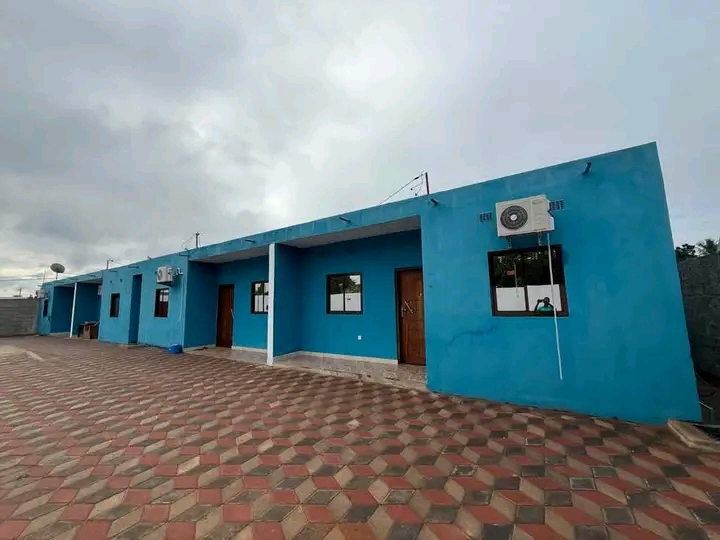 Arrendo Casa T2 em condomínio Matola Tsalala desvio da Tricamo a 5min da Paragem Pneus