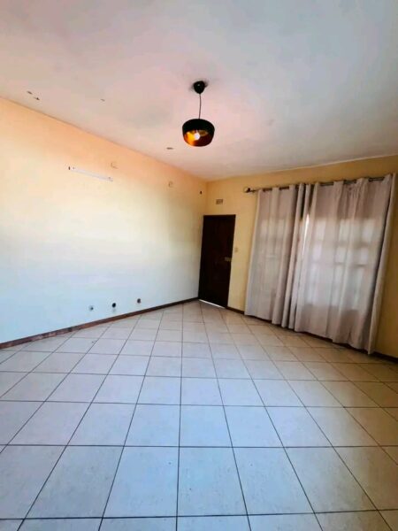 ARRENDA-SE RÉS DO CHÃO CASA T1 NO BAIRRO CONDOMINIO – Magonine CMC