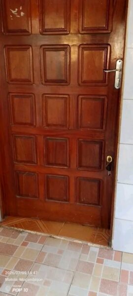 A renda se esta casa T 3 n bairro de trevo casa branca Matola