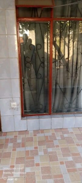 A renda se esta casa T 3 n bairro de trevo casa branca Matola