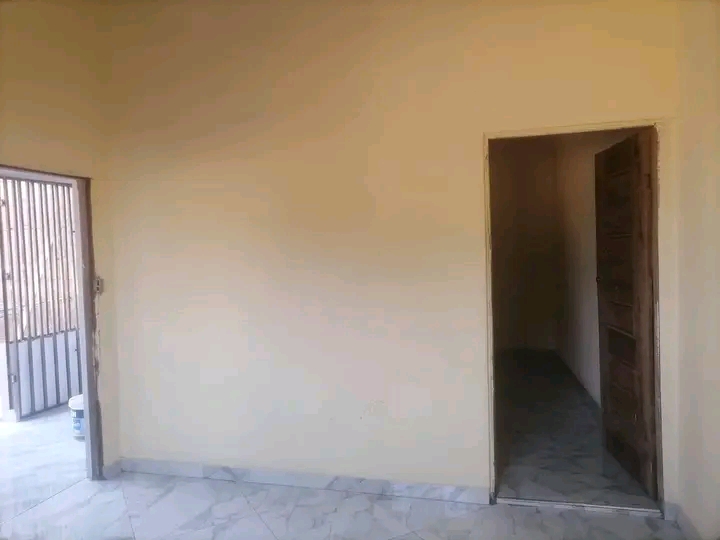 ARRENDA SE UMA T1 NOVA NO MAGOANINE PARÁGEM BILA . NO FUTURO QUINTAL ENTRE INQUILINOS COM TDO DENTRO E PRIVADA