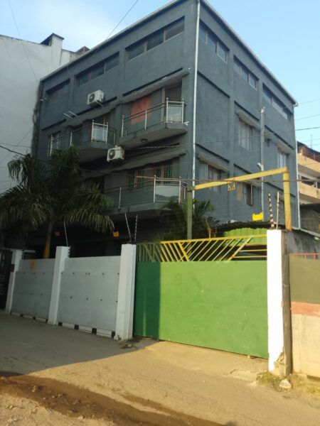 🏢 TRIPLEX À VENDA OU ARRENDAMENTO – MALANGA, MAPUTO