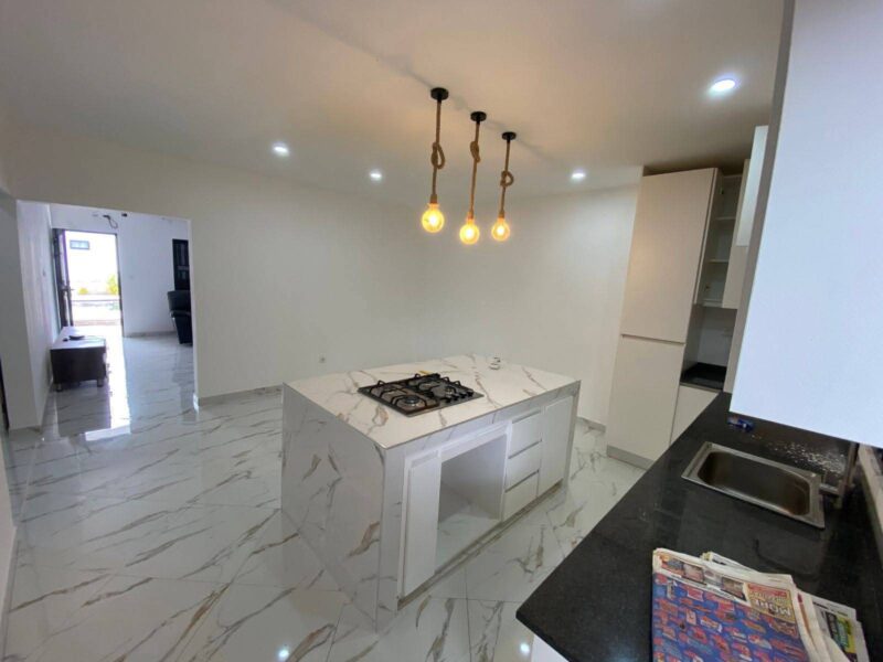 *ARRENDA-SE LINDA CASA TP-2 NA MATOLA MOZAL DENTRO DE CONDOMÍNIO ORGANIZADO* ☎️CALL/WHATSAPP : 844437610 📌 *PARAGEM INSTITUTO E. GUEBUZA* *Próximo a Estrada 🛣️* Com Mobília `💰30.000 MZN` Sem Mobília *💰 25.000 MZN*