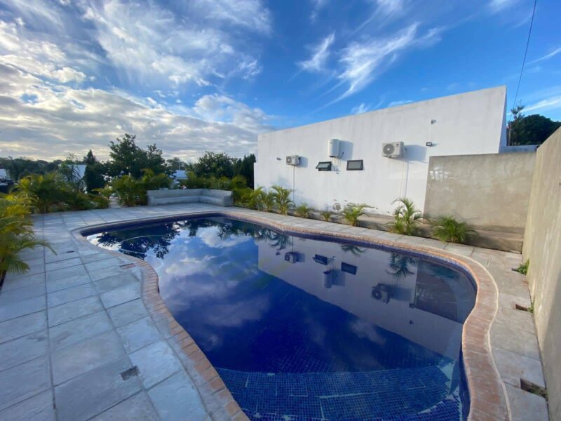 *ARRENDA-SE LINDA CASA TP-2 NA MATOLA MOZAL DENTRO DE CONDOMÍNIO ORGANIZADO* ☎️CALL/WHATSAPP : 844437610 📌 *PARAGEM INSTITUTO E. GUEBUZA* *Próximo a Estrada 🛣️* Com Mobília `💰30.000 MZN` Sem Mobília *💰 25.000 MZN*