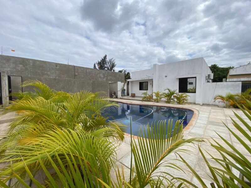*ARRENDA-SE LINDA CASA TP-2 NA MATOLA MOZAL DENTRO DE CONDOMÍNIO ORGANIZADO* ☎️CALL/WHATSAPP : 844437610 📌 *PARAGEM INSTITUTO E. GUEBUZA* *Próximo a Estrada 🛣️* Com Mobília `💰30.000 MZN` Sem Mobília *💰 25.000 MZN*