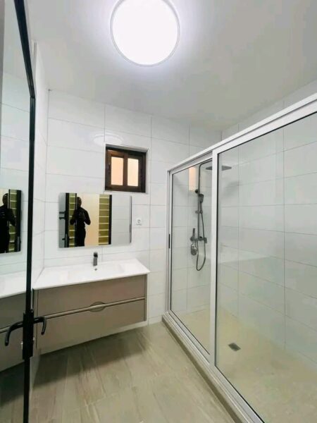 Vende- se linda moradia duplex tipo 6 -na Costa do sol Mapulene* ☎️CALL/WHATSAPP