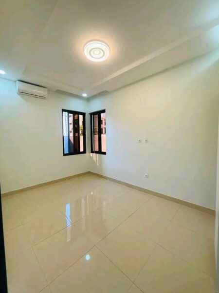 Vende- se linda moradia duplex tipo 6 -na Costa do sol Mapulene* ☎️CALL/WHATSAPP