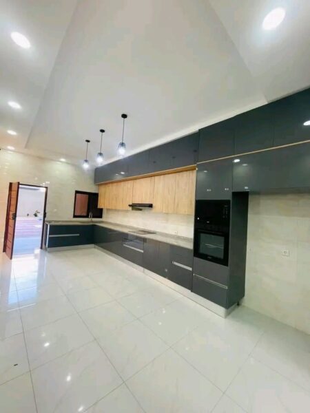 Vende- se linda moradia duplex tipo 6 -na Costa do sol Mapulene* ☎️CALL/WHATSAPP