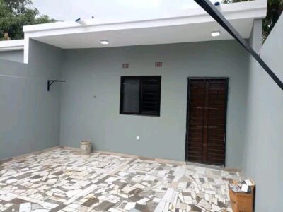 VENDE-Se CASA TIPO 2 🏠