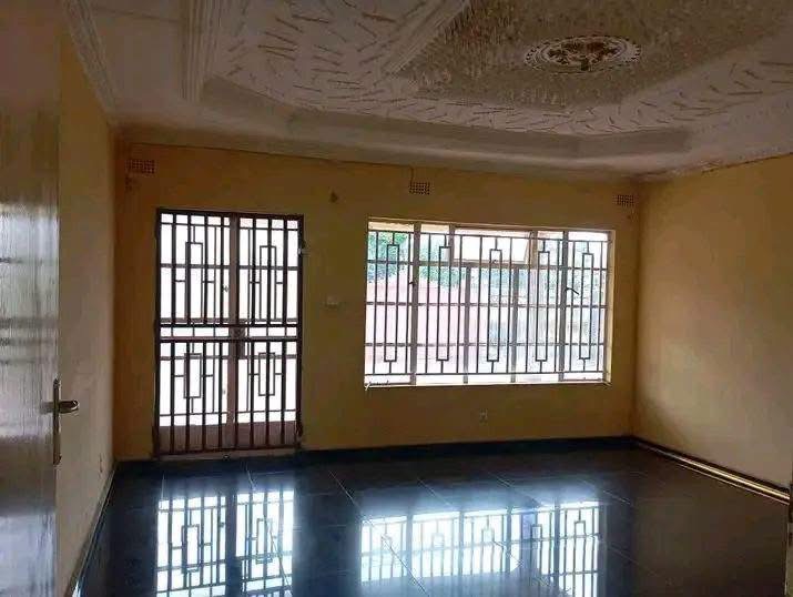 VENDE-SE EM CHIMOIO🇲🇿