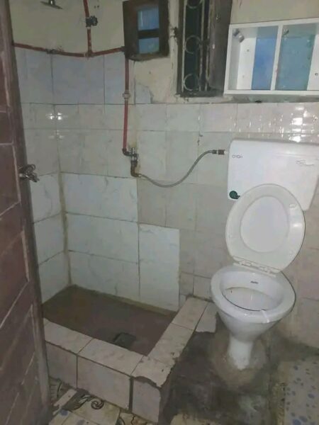 ALUGA-SE UMA CASA T2