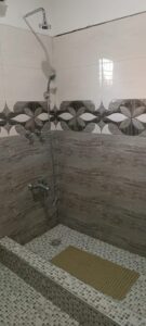 ARRENDA-SE CASA TIPO 3 –