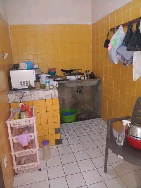 ALUGA-SE ESTÁ CASA 🏠