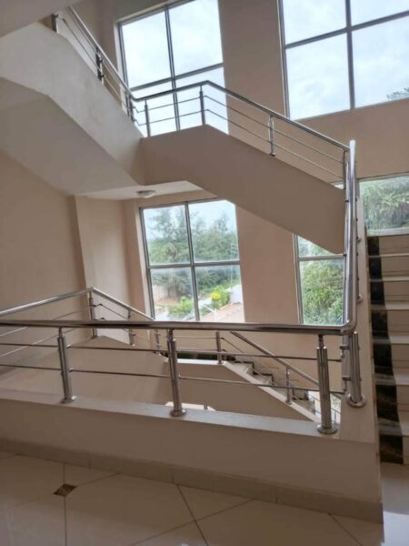 🏠VENDEM-SE APARTAMENTOS MOBILADOS – CONDOMÍNIO RIVERVIEW