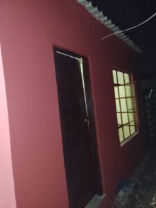ARRRENDA-SE QUARTO T0 – MATOLA 700