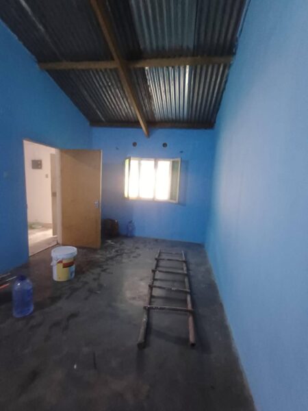 ARRENDA-SE CASA T2 – MAHOTAS (PARAGEM MACAEL)