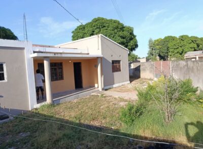 ARRENDA-SE CASA T2 INDEPENDENTE – MAHOTAS