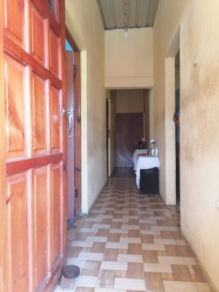 🏡✨ ARRENDA-SE CASA TIPO 2 – BAIRRO 1º DE MAIO ✨🏡