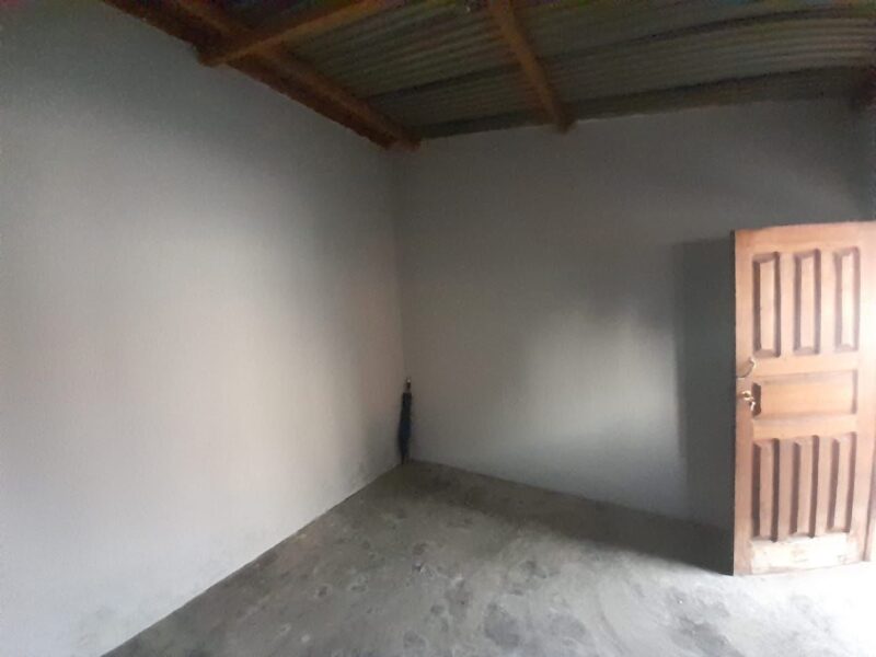 🛌🏻Arrenda-se quarto em missao roque a 9 minutos a N1.