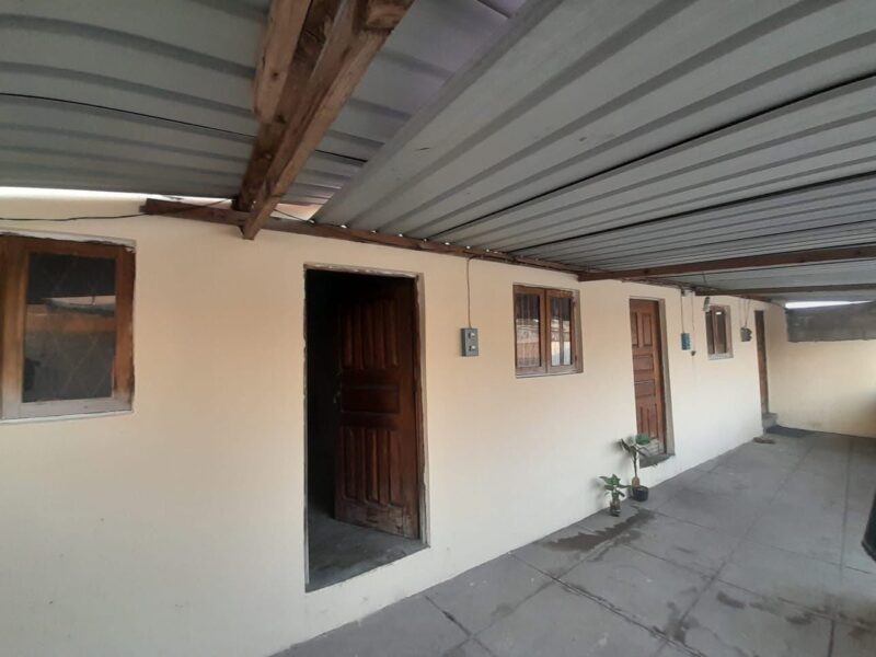 🛌🏻Arrenda-se quarto em missao roque a 9 minutos a N1.