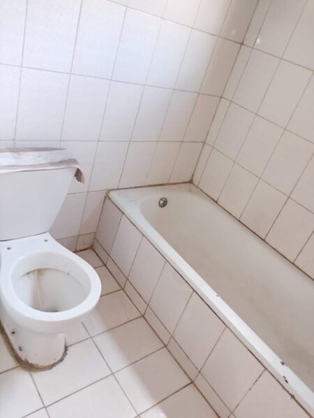 >Arrenda-se casa tip1