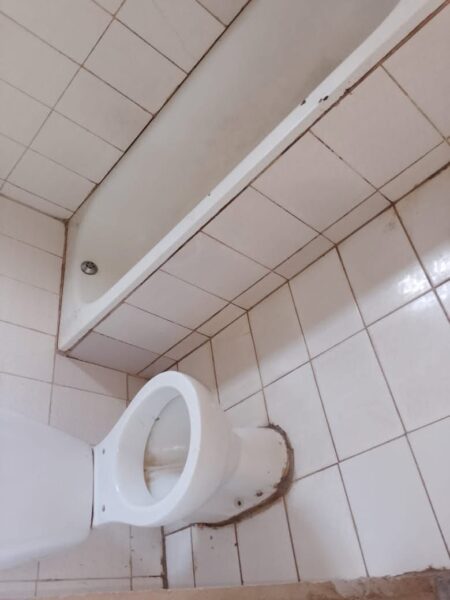 >Arrenda-se casa tip1
