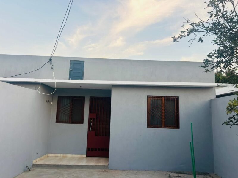 Arrenda-se casa tipo2