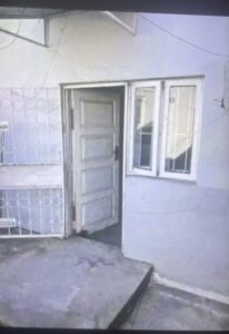 Quarto e casa de banho ao lado
