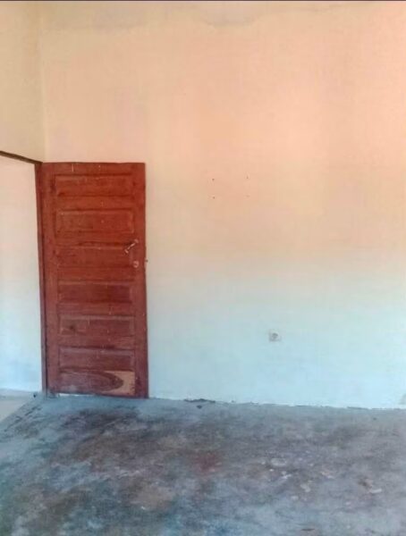 ✔️ Arrenda-se casa tipo1,super limpa e bonita