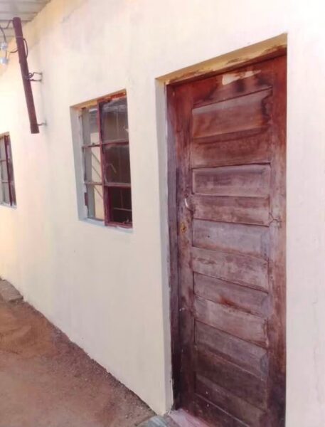 ✔️ Arrenda-se casa tipo1,super limpa e bonita