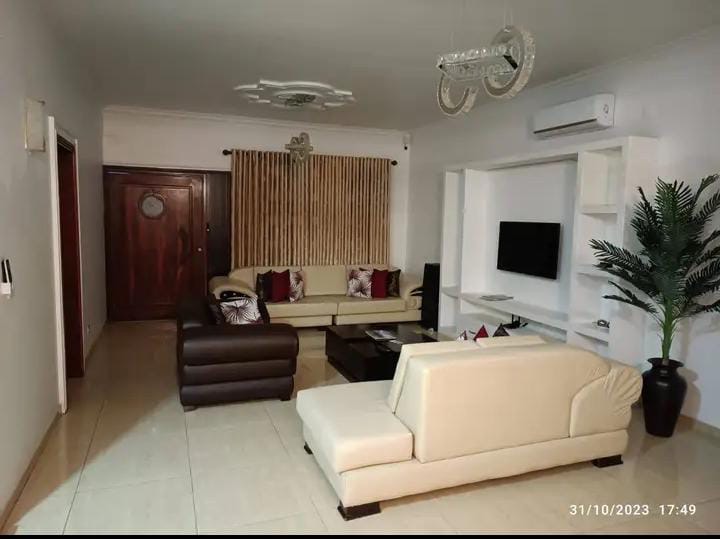 VENDE-SE GEMINADA TRIPLEX TIPO 5 📍NA SOMMERCHIELD 2 PRÓXIMO DO CAFÉ SOL