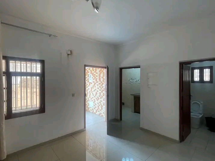Arrenda -se excelente Casa T2