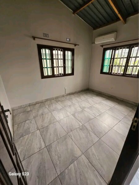 Arrenda-se Belíssima casa T3