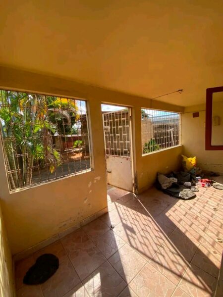 ARRENDA-SE CASA T3