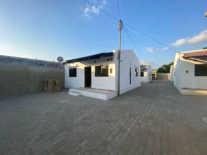 Arrenda-se tip2 na Matola tsalala mas informações 872793224