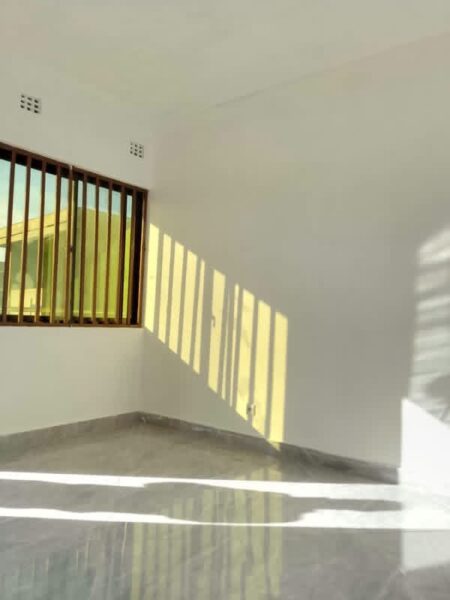 ARRENDA-SE ESTÁ CASA🏠