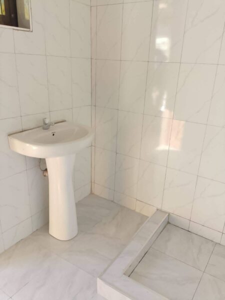 ARRENDA-SE ESTÁ CASA🏠