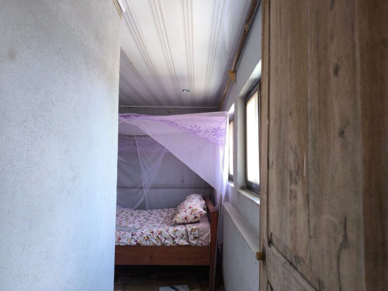 Disponivel Uma casa de aluguel (MOBILIADA)no bairro...