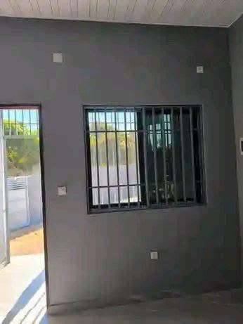 Arrenda-se casa tipo 1