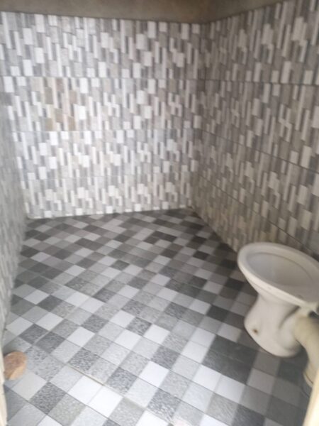 🏠 *ARRENDA-SE TIPO 1 ESPAÇOSO - MAGOANINE* 🏠