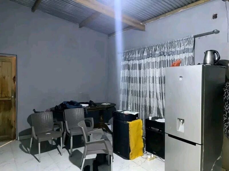 🇲🇿 :: Arrenda-se Belíssima casa Tipo-2