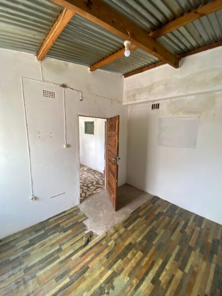 🏡 *ARRENDA-SE QUARTO ORGANIZADO BRO* 🏡