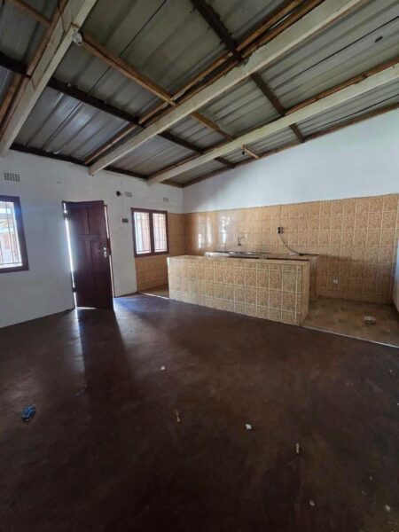 RENDA EXCELENTE DEPENDÊNCIA T0 NO BAIRRO DE LAULANE, NUM CONDOMÍNIO ENTRE INQUILINOS.