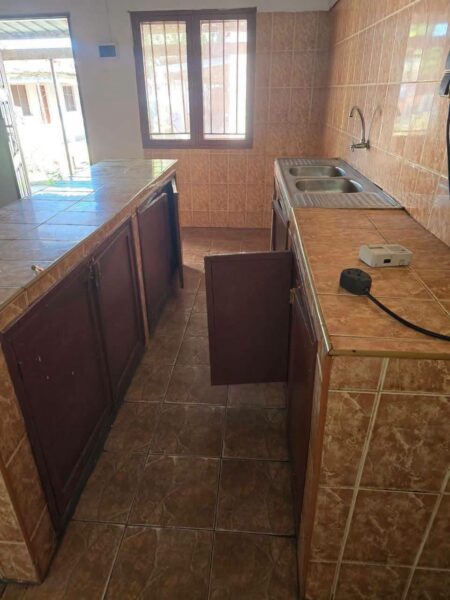 RENDA EXCELENTE DEPENDÊNCIA T0 NO BAIRRO DE LAULANE, NUM CONDOMÍNIO ENTRE INQUILINOS.