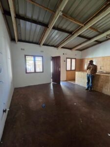 RENDA EXCELENTE DEPENDÊNCIA T0 NO BAIRRO DE LAULANE, NUM CONDOMÍNIO ENTRE INQUILINOS.