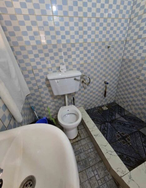 Paga só 1 mês de ✍️Arrendo casa tipo zero enorme em laulane fipag