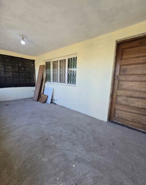 Paga só 1 mês de ✍️Arrendo casa tipo zero enorme em laulane fipag